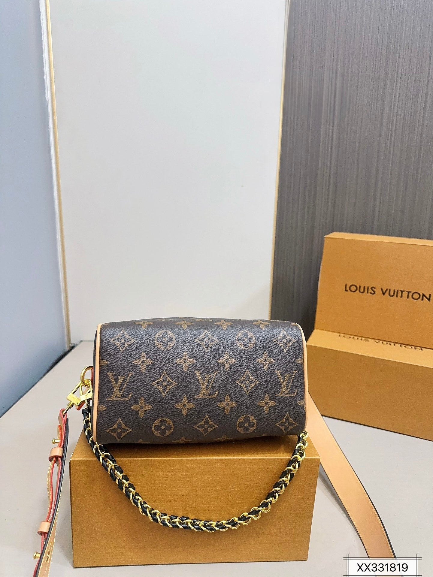 LV speedy bandouliere monogram bag