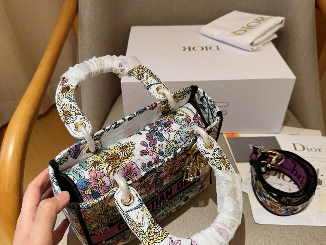 Dior D-lite medium flower bag