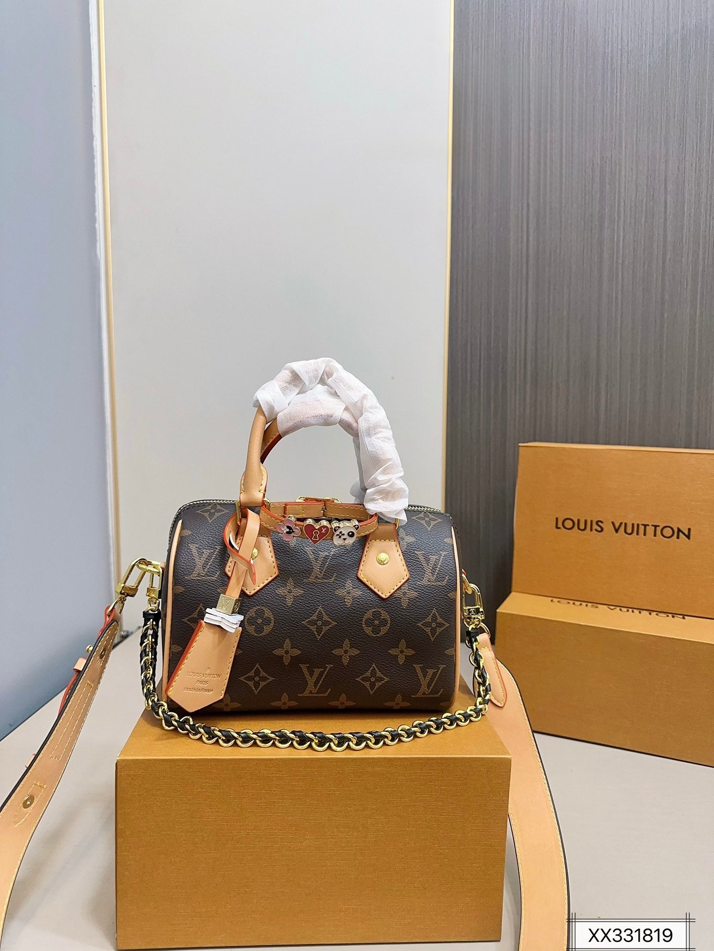 LV speedy bandouliere monogram bag