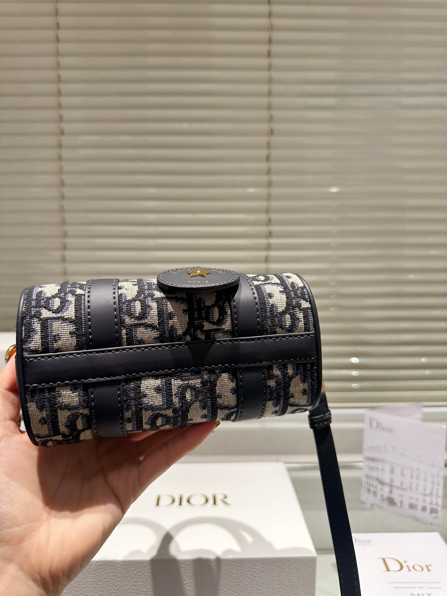 Dior Groove 17
Jacquard Dior Oblique blu