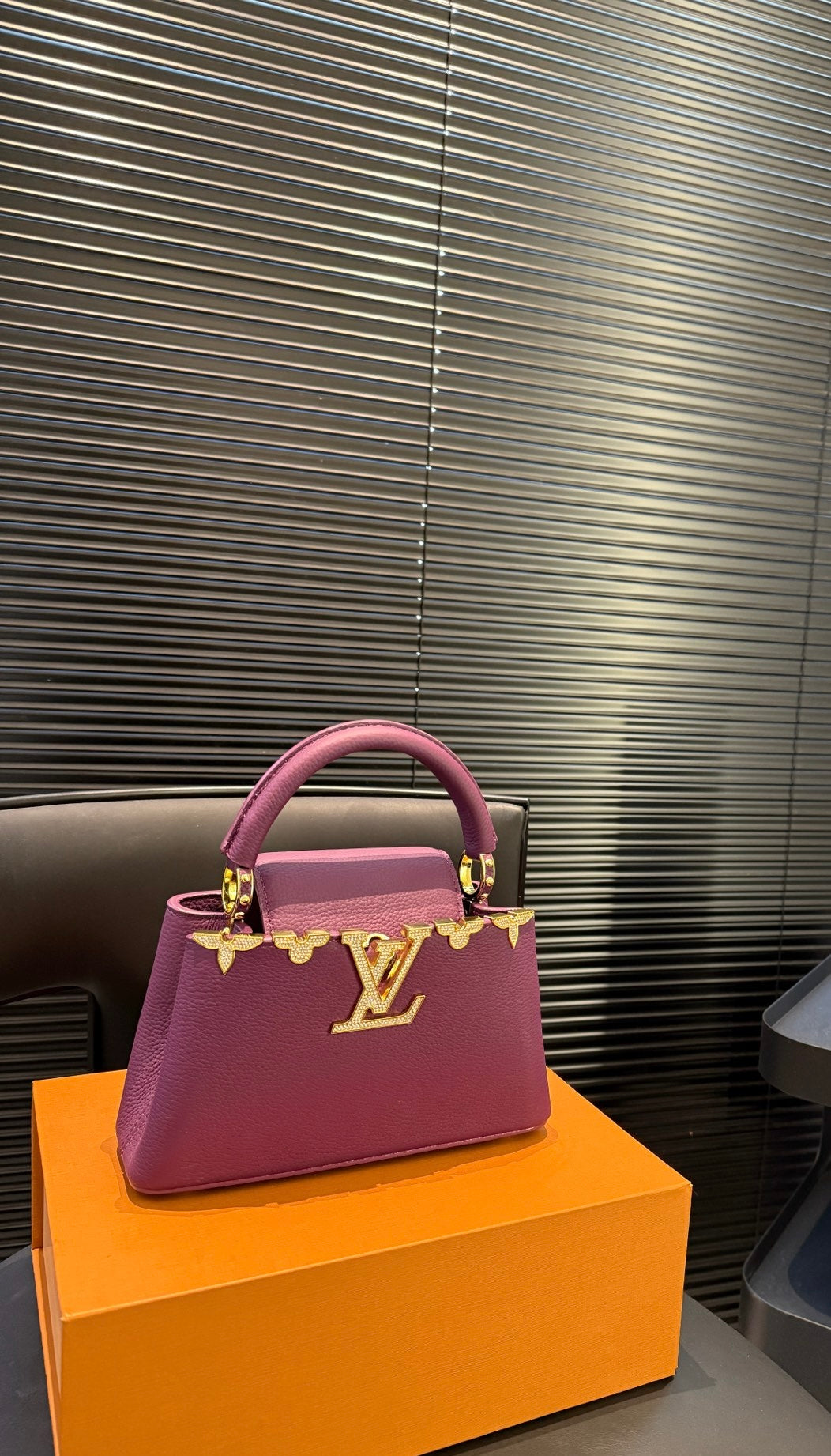 LV x TM Borsa Capucines BB