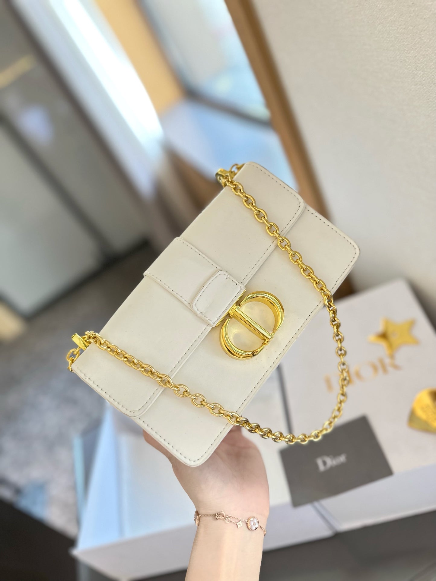 Montaigne small chain bag