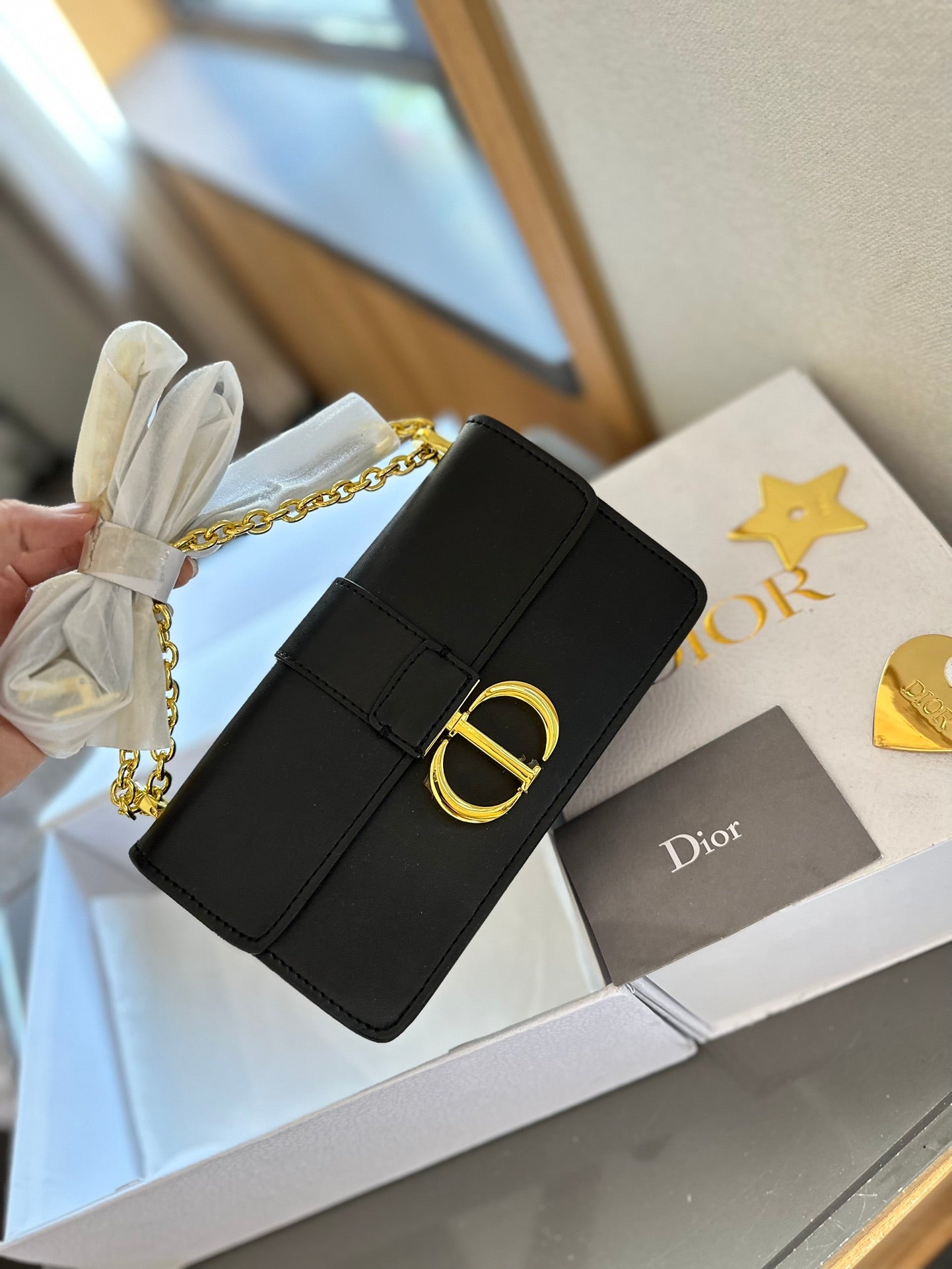 Montaigne small chain bag