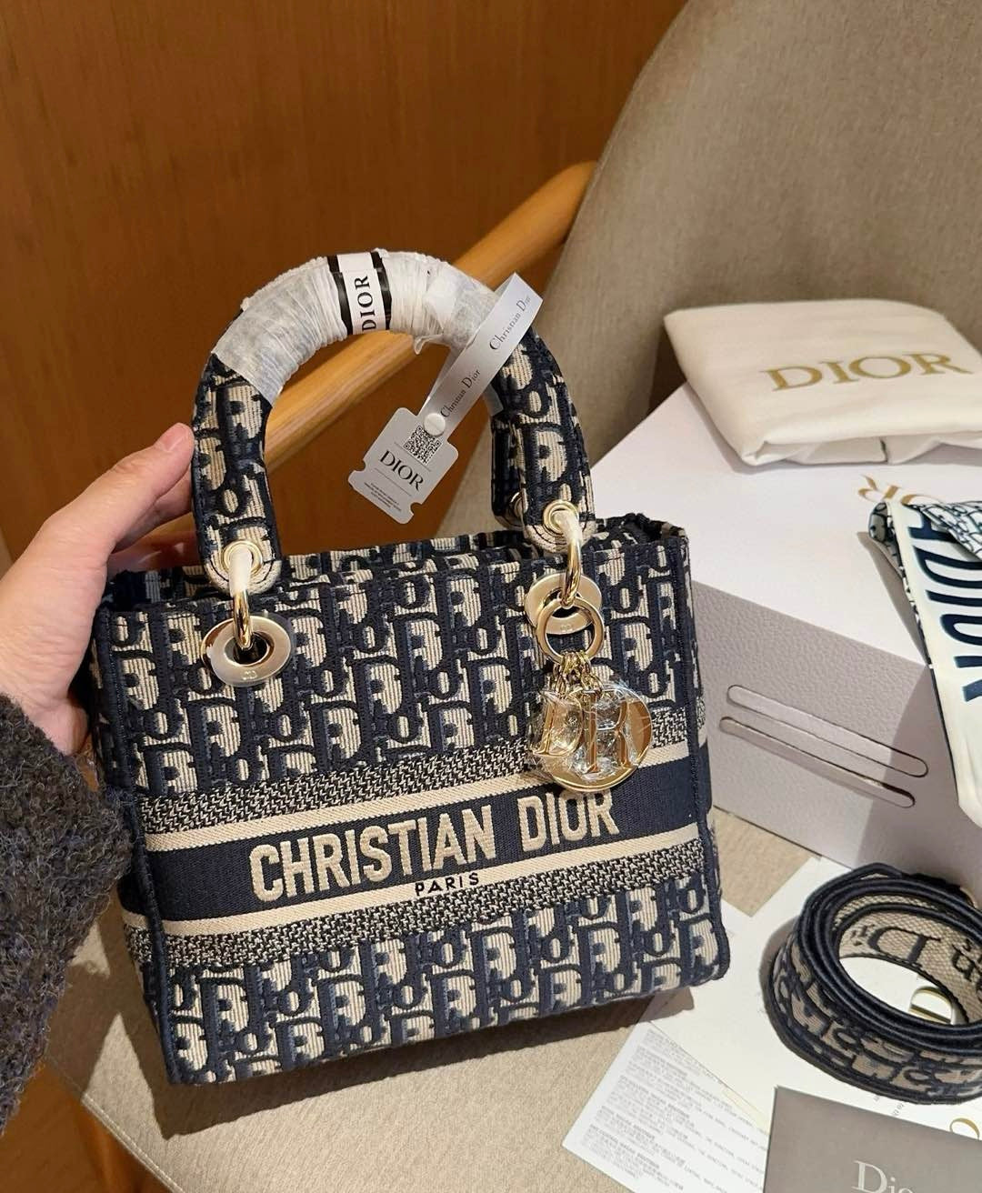 Dior D-lite medium monogram bag