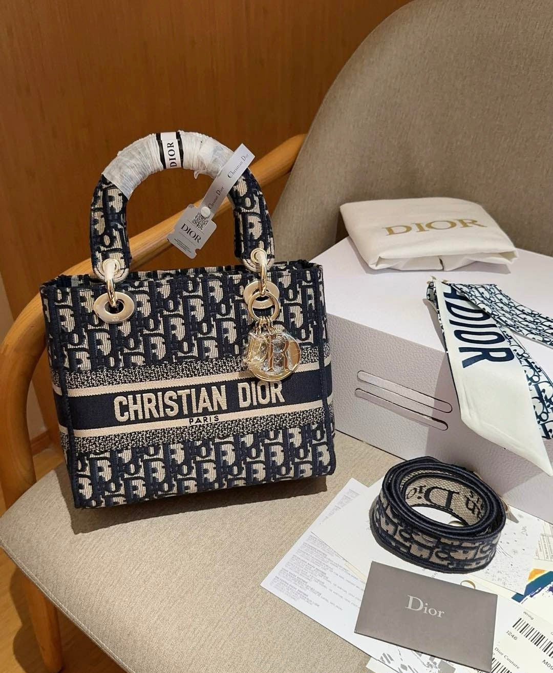 Dior D-lite medium monogram bag