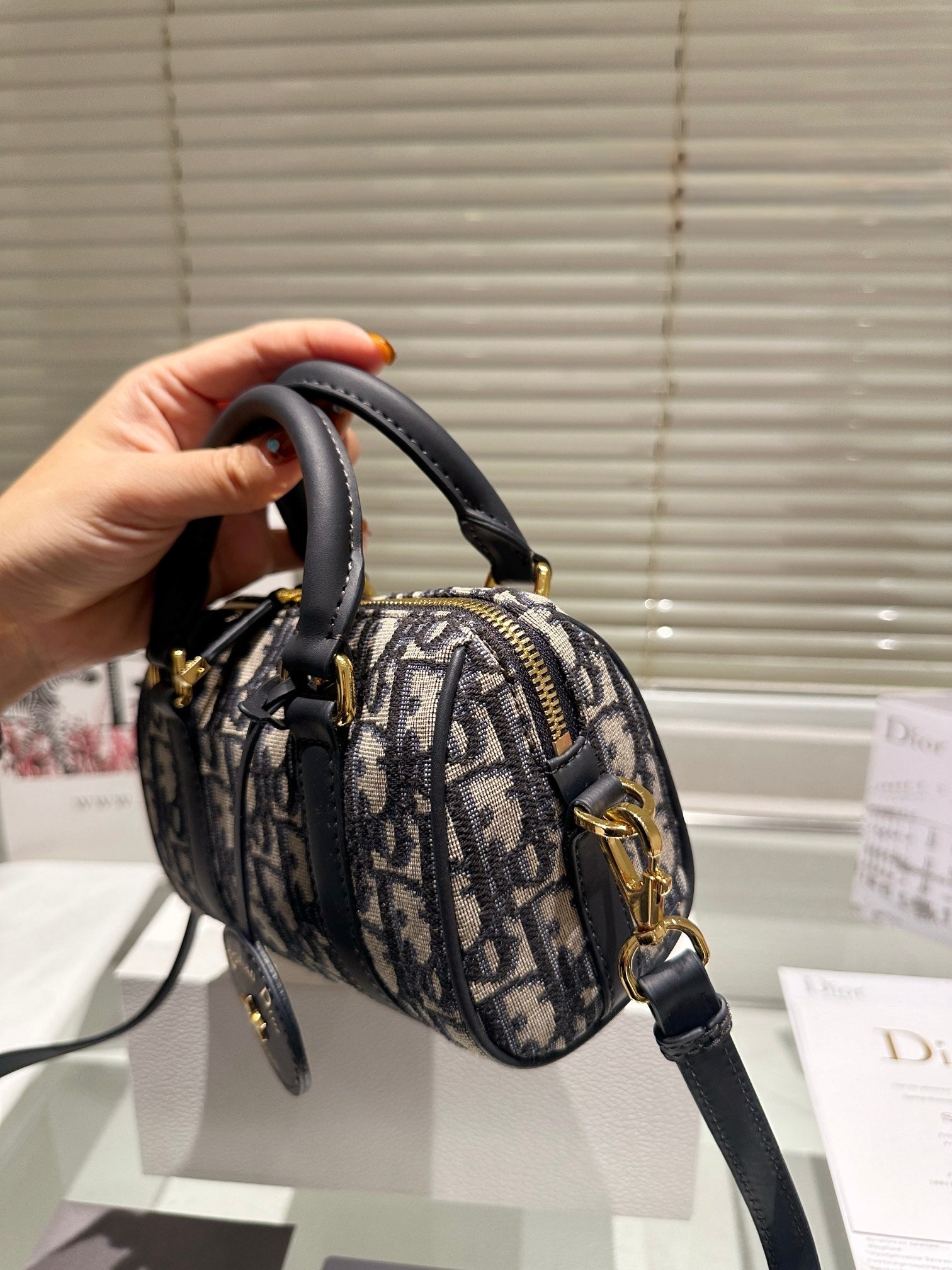 Dior Groove 17
Jacquard Dior Oblique blu