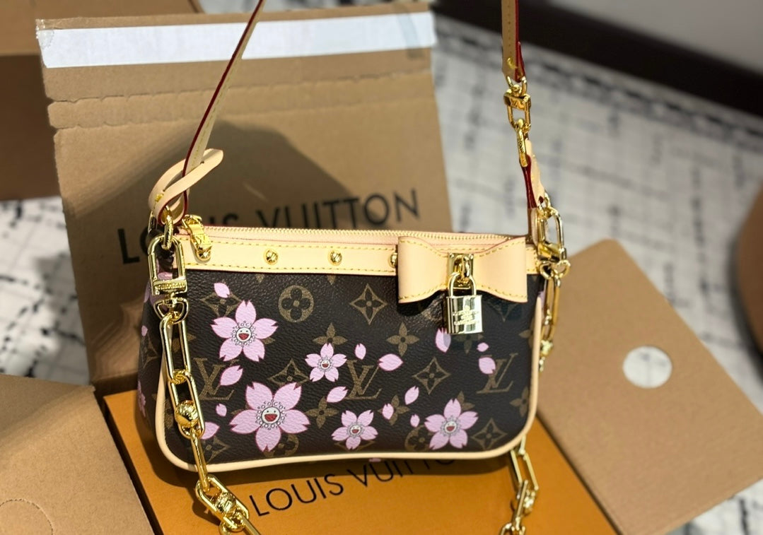 LV x TM pochette monogram Murakami