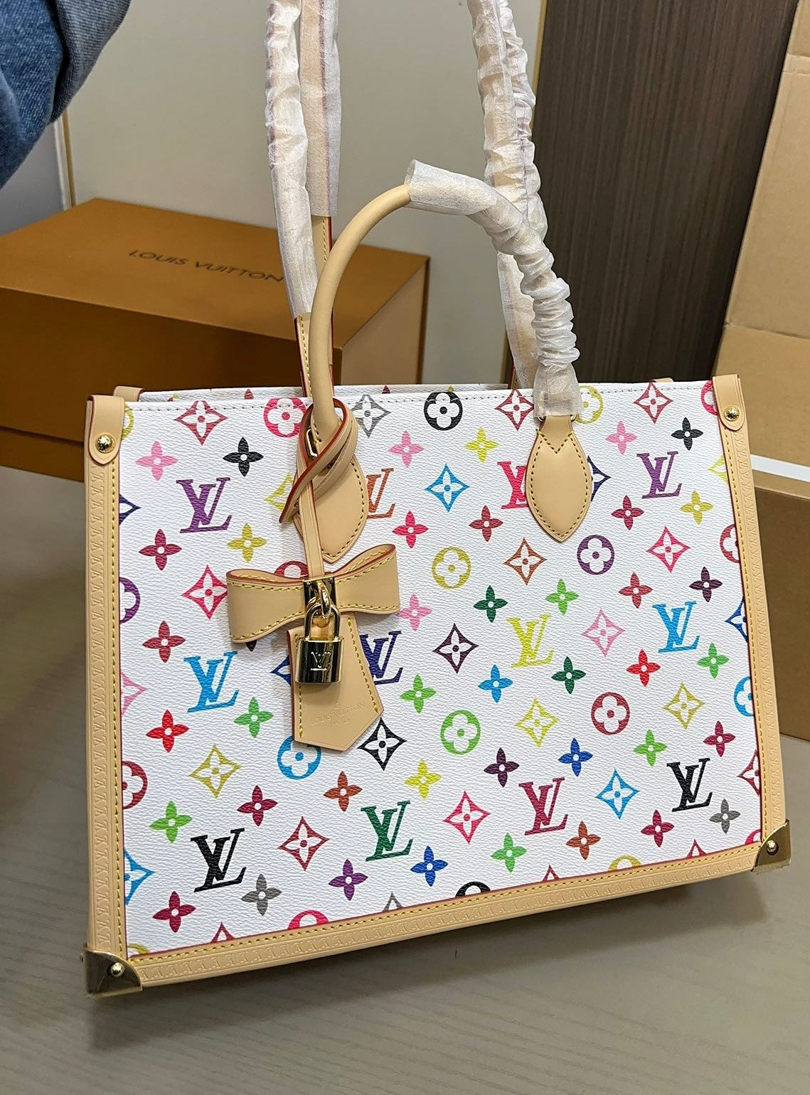 LV x TM Borsa OnTheGo MM Autres Toiles Monogram