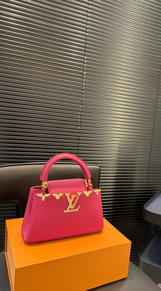 LV x TM Borsa Capucines BB