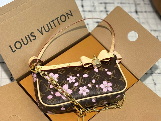 LV x TM pochette monogram Murakami