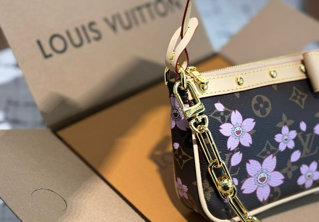 LV x TM pochette monogram Murakami